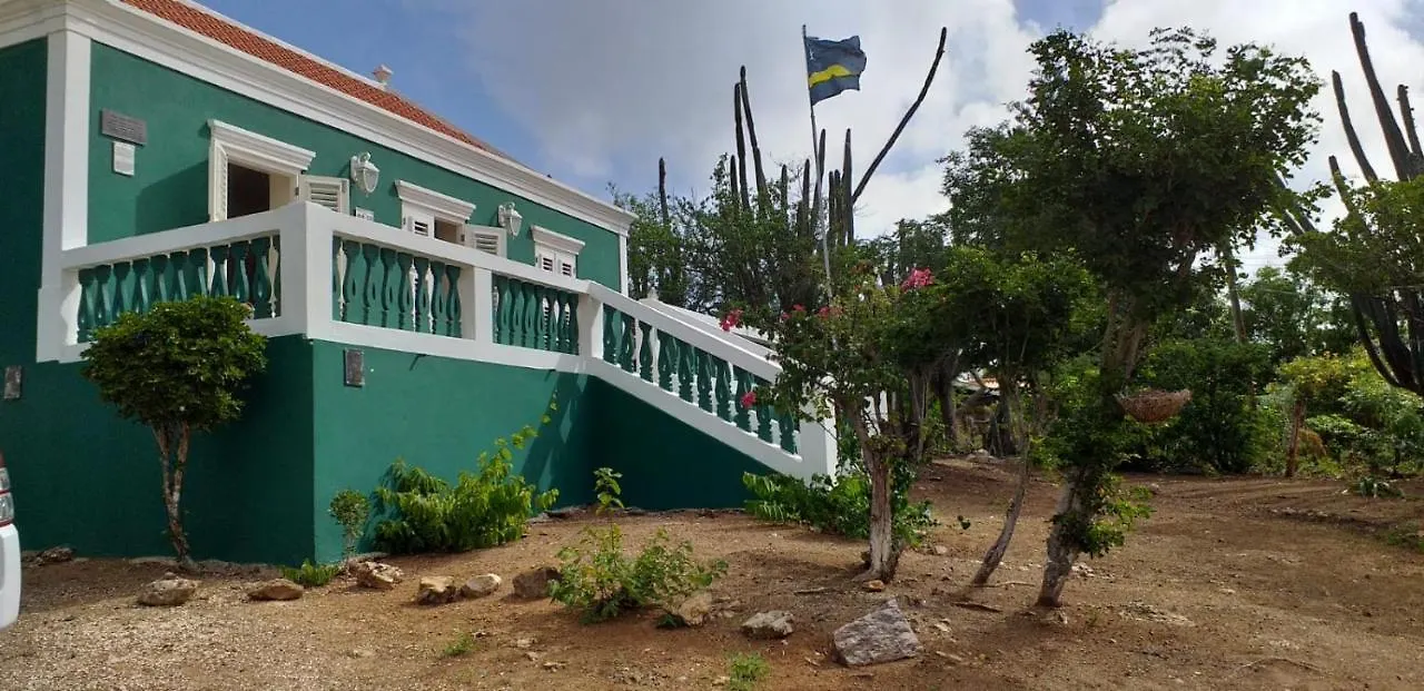 Monument In Rustige Omgeving Villa Jan Thiel Curacao